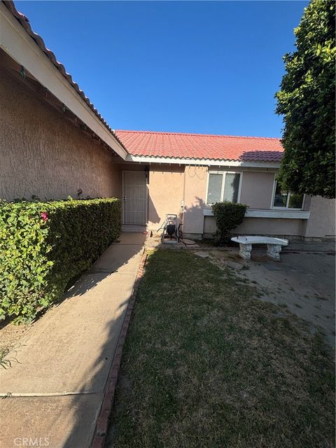 Photo of 47254 Diane Street, Indio, CA 92201 (MLS # WS25247737) Photo of 47254 Diane Street, Indio, CA 92201 (MLS # WS25247737)