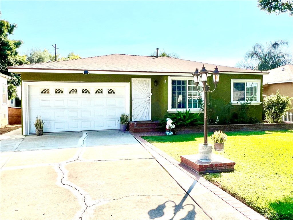 This is a BEAUTIFUL well kept 2 Bedroom 1 Bath Home , located on a beautiful Tree lined Street, in a very serene area of Whittier close to Palm Park.
This home has the following Amenities: Newer Interior Paint. New Wood Laminate Floors in Both Bedrooms. Hardwood Floors in Living Room , Dining Area & Hallway. Remodeled Bathroom. Newer VINYL Windows. Home has Very Large Backyard with Fruit trees and an Above Ground Pool for your enjoyment. Home has a Covered Patio in the back of the home. Home has a 2 CAR Attached Garage with Cement Driveway. You truly NEED to see this home to appreciate it. The location is ideal. Very quiet neighborhood. This home will not last. Very close to Schools, shopping areas, & freeways. Front Door faces North.**STANDARD SALE**.