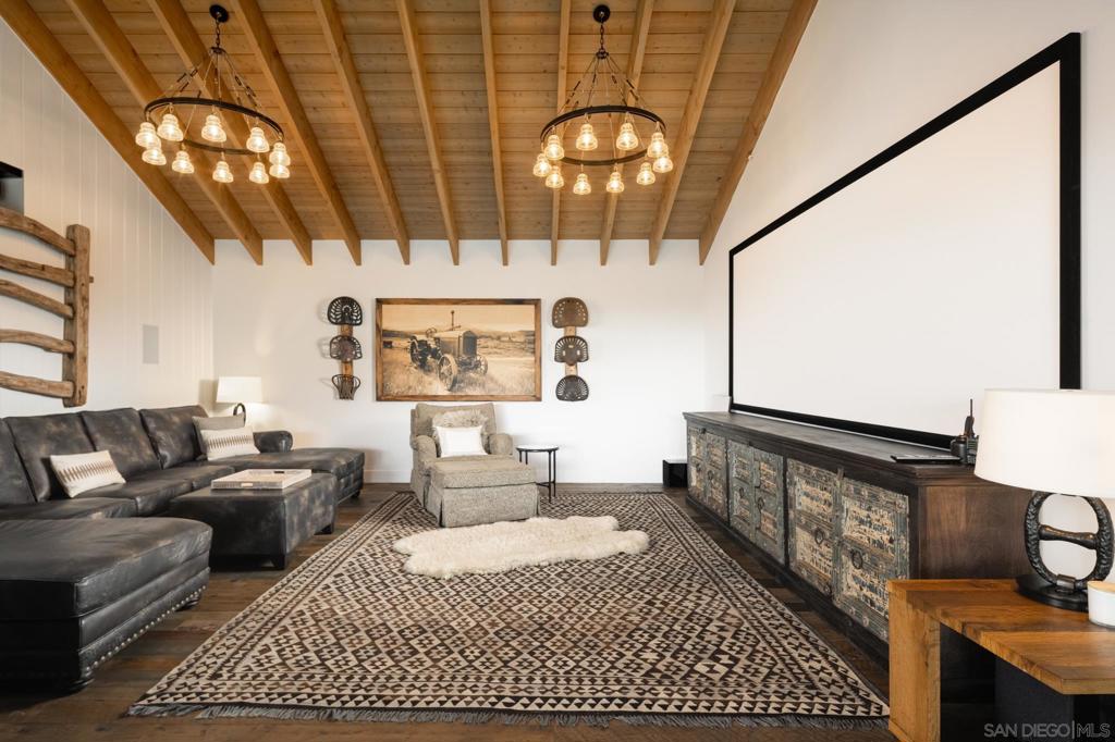 Santa Ysabel - Residential