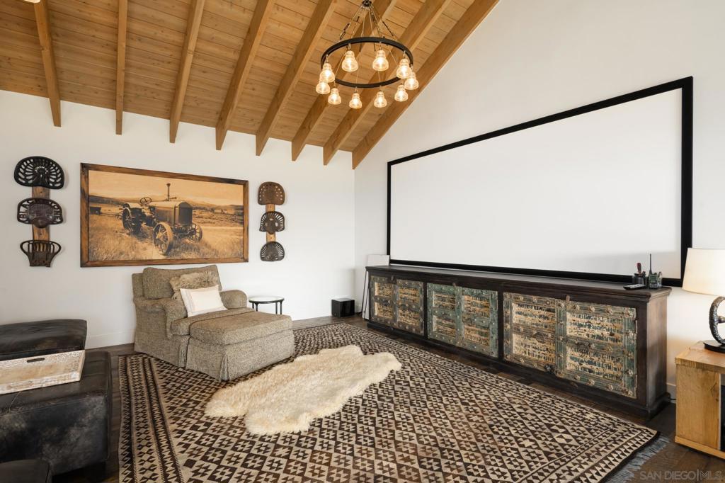 Santa Ysabel - Residential