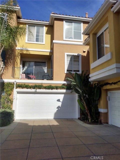 Photo of 402 Marinella Aisle, Irvine, CA 92606 (MLS # OC26166406)