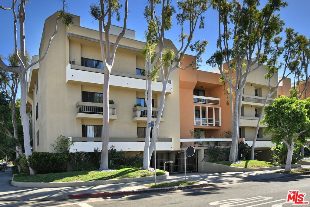 750 N Kings Road 217, West Hollywood CA 90069