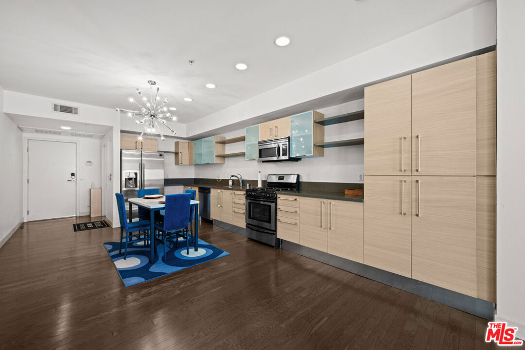 1234 Wilshire Boulevard 213