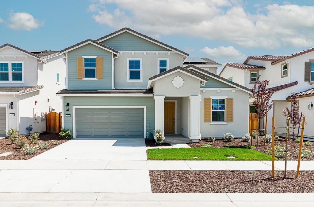 Homesite 117 | Plan 1. Beautiful two-story home with 4 bedrooms and 3 baths. Open floorplan featuring a gourmet chefs kitchen with walk-in pantry. Extended outdoor living area, perfect for entertaining. Spacious Primary Suite with walk-in closet. Also includes an upstairs loft and laundry room.