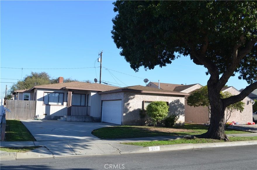 Investor Opportunity in Torrance.  Location, location, location.  This home is located close to the 405 freeway and walking distance to Carr Elementay Scholl and El Camino College.  In between, you have many stores, eateries, and the Alondra Park Golf Course. This home has great potential, but it is in need of major repairs and upgrades throughout.  The property is being sold "as is", without any repairs or warranties, either expressed or implied. Due to the condition, we are looking for cash or renovation loans.