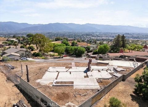 Photo of 7800 View Lane Ln, Corona, CA 92881 (MLS # CV26110401)