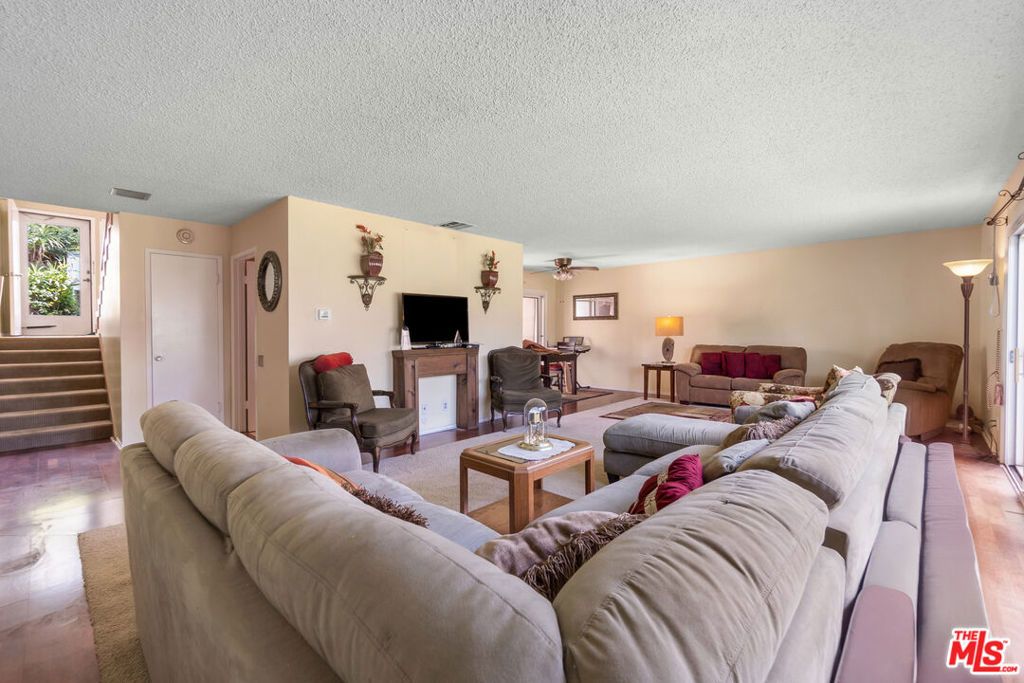 Photo of 3500 W Manchester Boulevard #30, Inglewood, CA 90305 (MLS # 25588057)