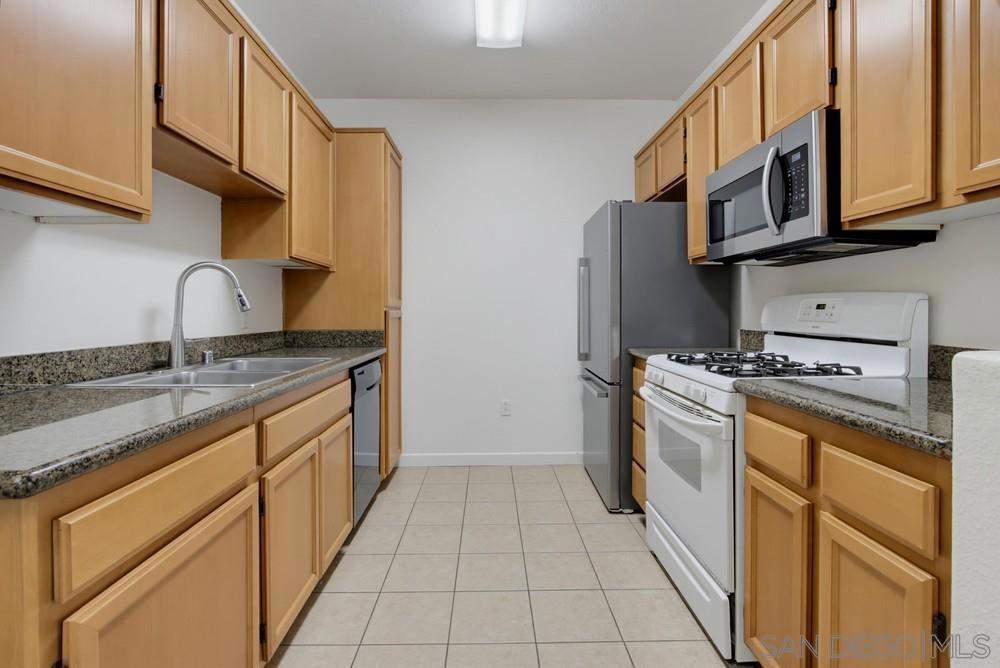 7647 Mission Gorge 19