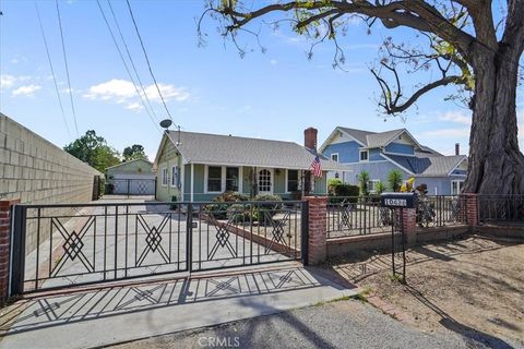 Photo of 10436 LA TUNA CANYON Road, Sun Valley, CA 91352 (MLS # BB26029867)