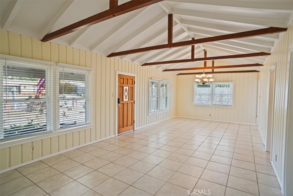 10436 LA TUNA CANYON Road