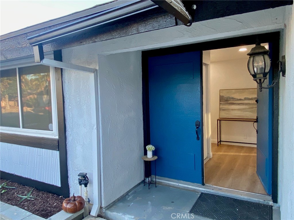 44135 Gingham Avenue