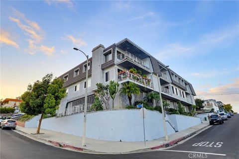Photo of 3027 South Peck Ave AVE #7, San Pedro, CA 90731 (MLS # PV26201710)