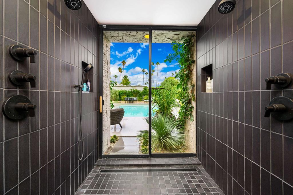 Tamarisk West - Residential