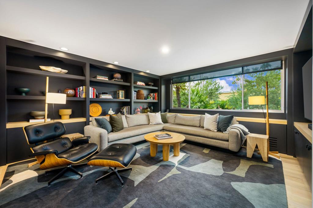 Tamarisk West - Residential