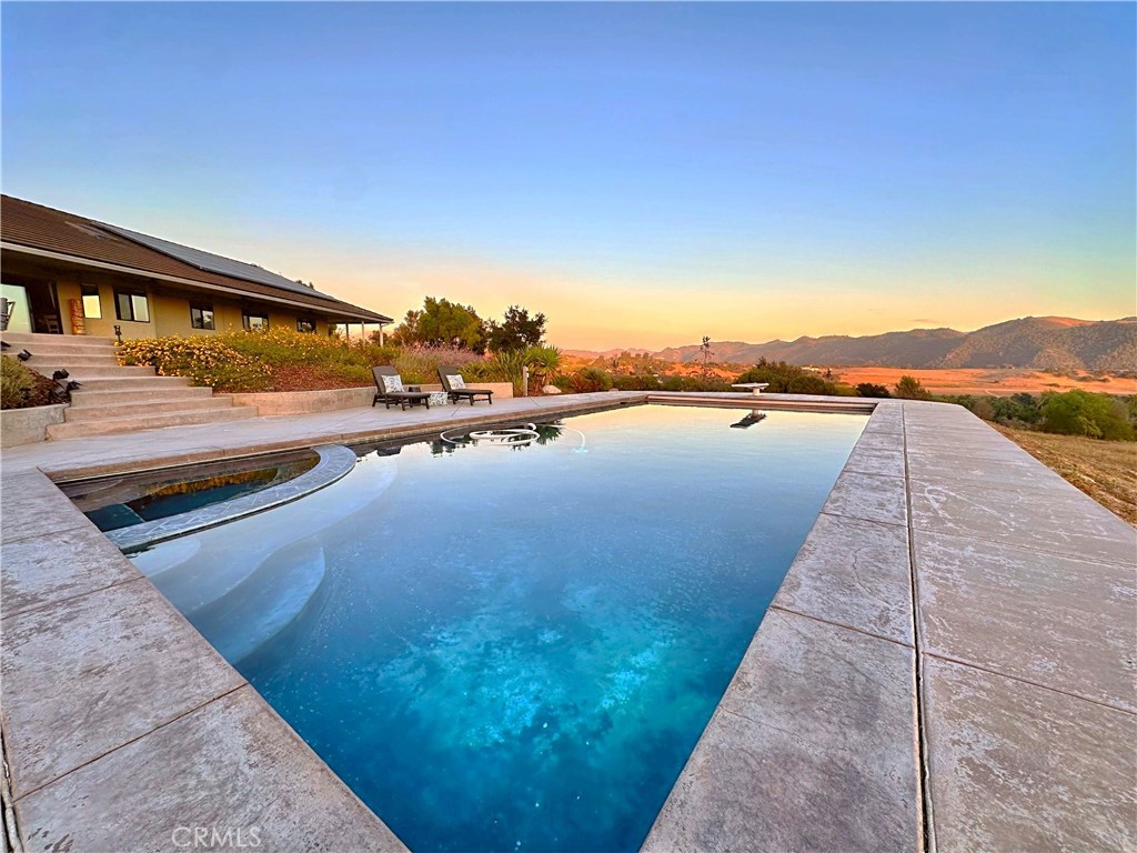 East of 101(500) - Residential
