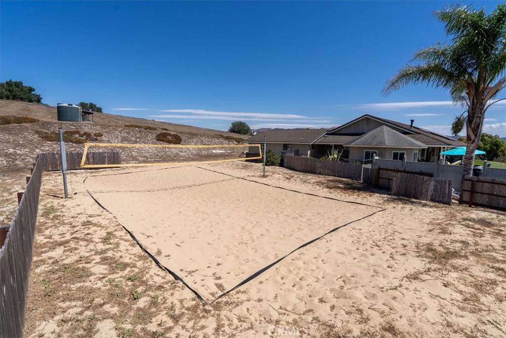 East of 101(500) - Residential