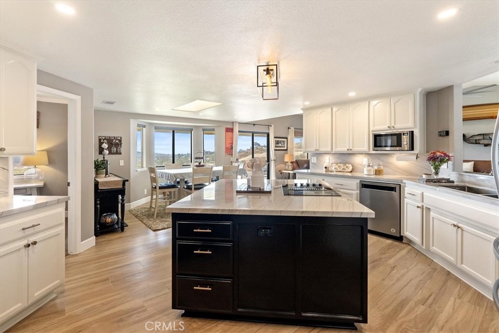East of 101(500) - Residential
