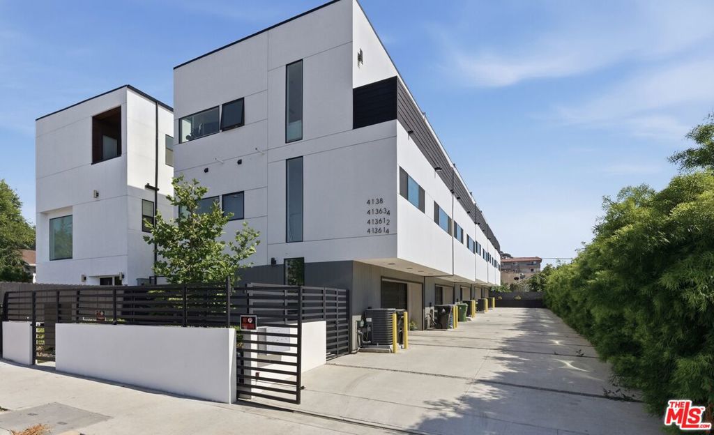 4136 3/4 Normal Avenue, Los Angeles CA 90029