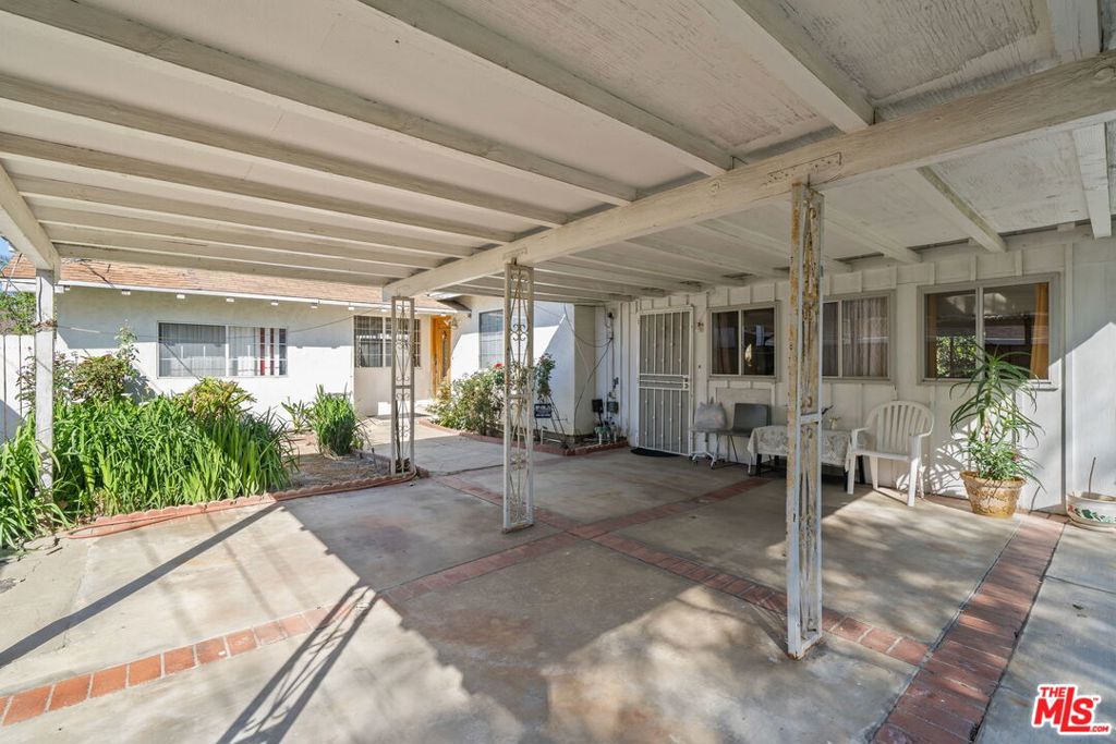 7351 Zelzah Avenue