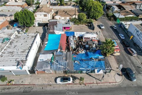 Photo of 5718 S Western Avenue, Los Angeles, CA 90062 (MLS # SR26030835)