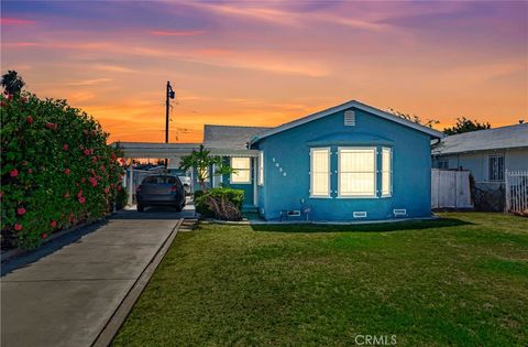 Photo of 1050 W 96th Street, Los Angeles, CA 90044 (MLS # SR25227565) Photo of 1050 W 96th Street, Los Angeles, CA 90044 (MLS # SR25227565)