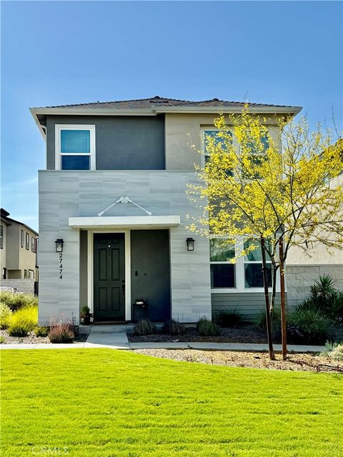 Photo of 27474 Quiet View Place, Valencia, CA 91381 (MLS # TR26137529)
