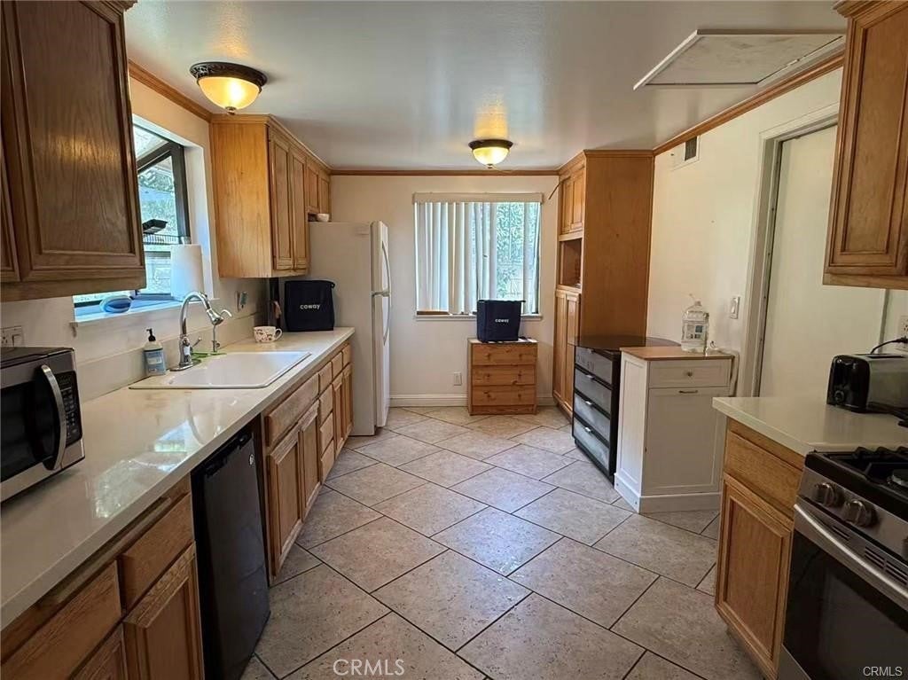 20744 Earlgate