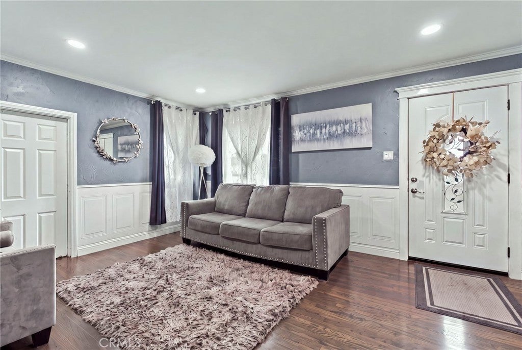14324 S Corlett