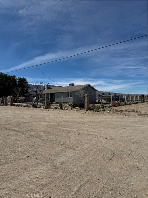Photo of 10656 Allen Way, Lucerne Valley, CA 92356 (MLS # SB26043279)