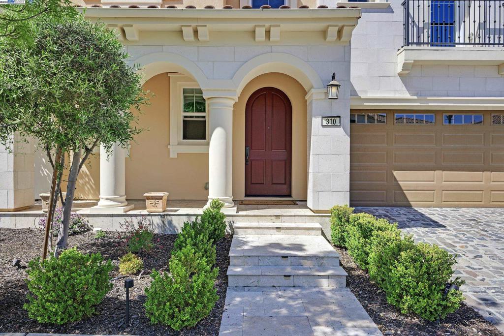 310 Oberland Ct