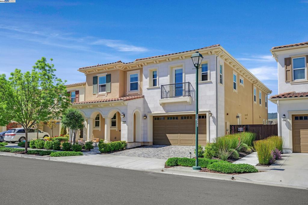 310 Oberland Ct
