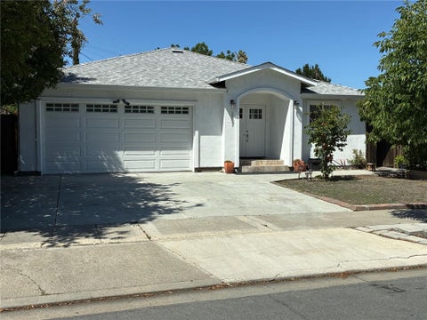Photo of 267 Eureka Court, Sunnyvale, CA 94085 (MLS # SB26123286)