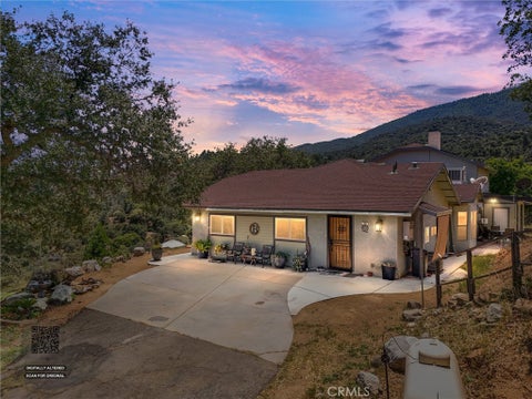 Photo of 26920 Clear Creek Rd RD, Keene, CA 93531 (MLS # SR26200365)