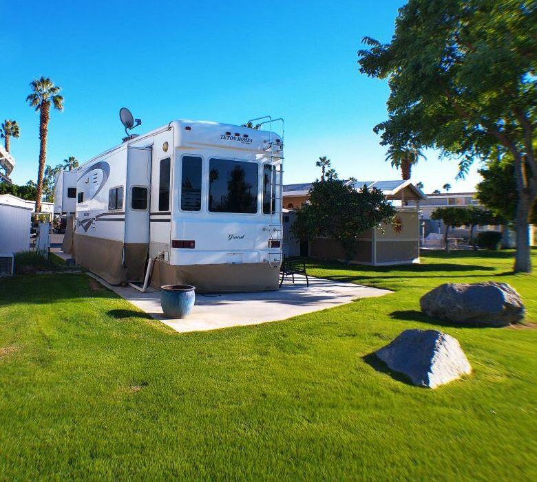 Rancho Casa Blanca - Manufactured In Park