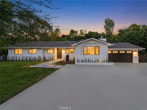 5255 Melvin Tarzana CA 91356