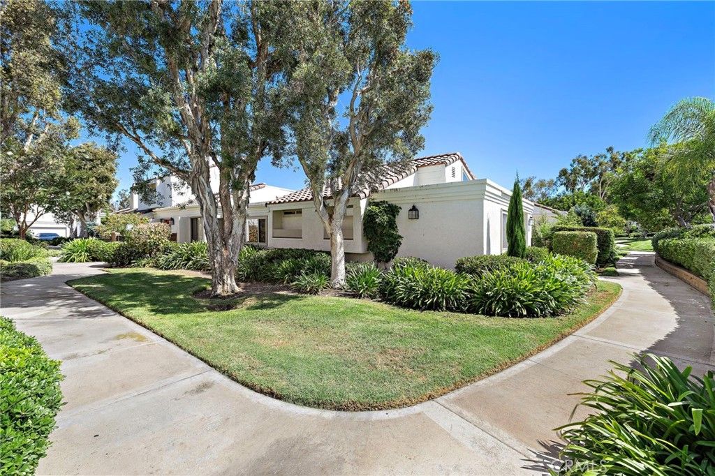 Photo of 18 Navarre, Irvine, CA 92612 (MLS # OC26078123)