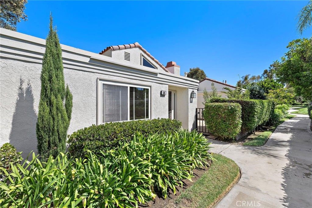 Photo of 18 Navarre, Irvine, CA 92612 (MLS # OC26078123)