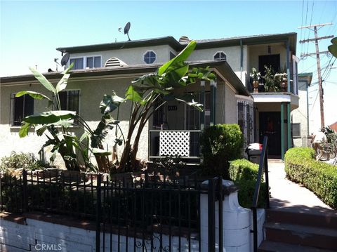 Photo of 1915 1917 S Orange Drive, Los Angeles, CA 90016 (MLS # GD25252273)