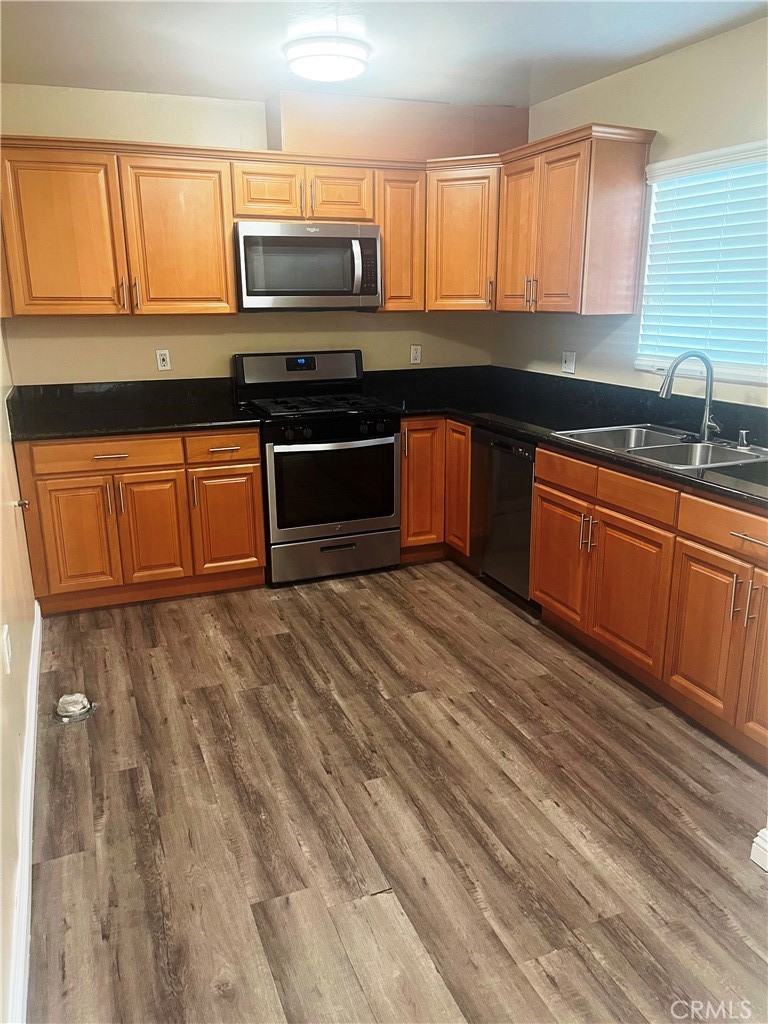 1915 1917 S Orange Drive