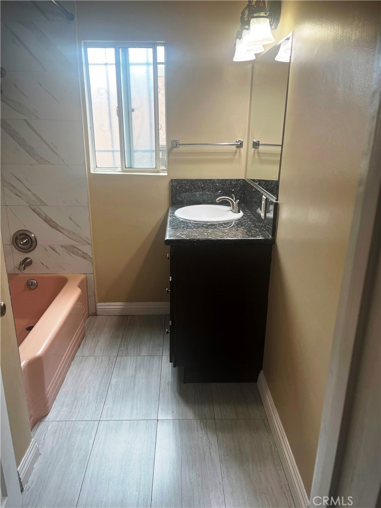 1915 1917 S Orange Drive