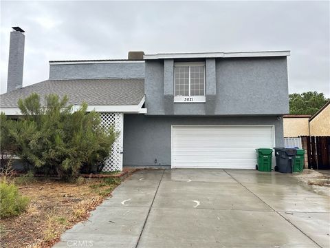 Photo of 3021 Limewood Ln, Lancaster, CA 93536 (MLS # GD25266282)
