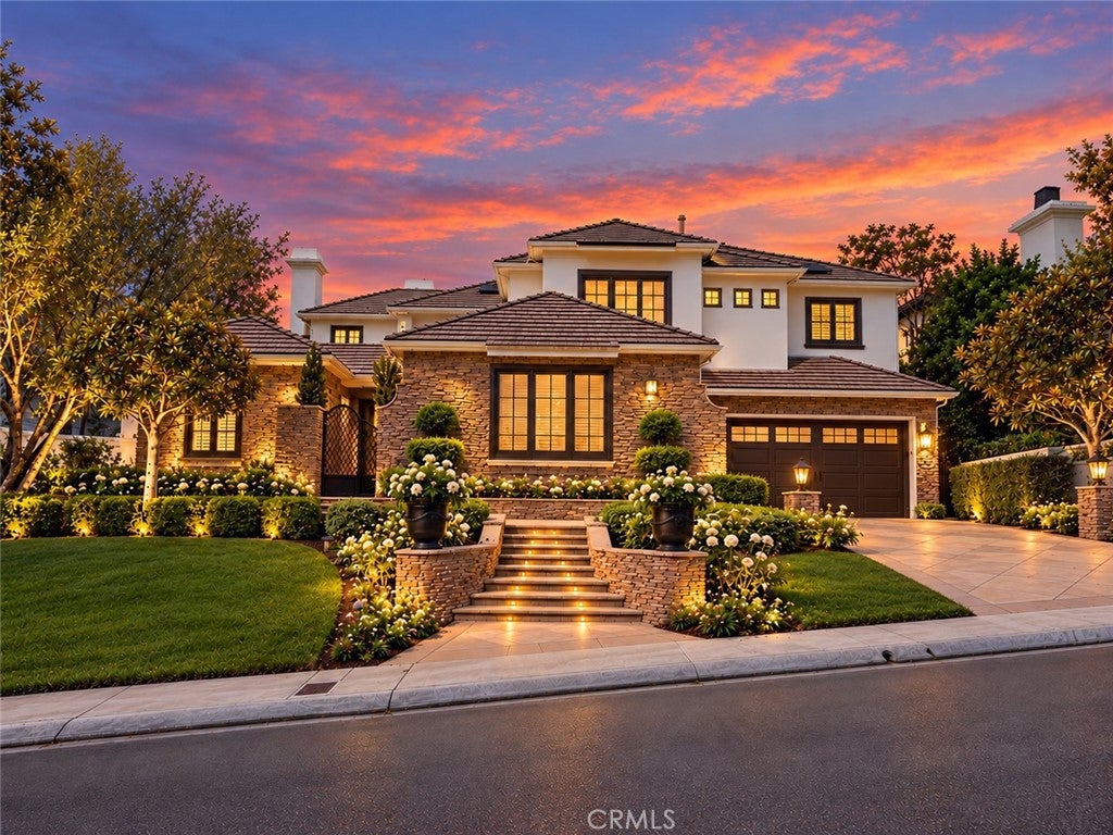 22 Hawthorne Lane