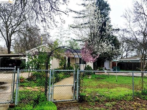 Photo of 6624 6624 5th ST St, Rio Linda, CA 95673 (MLS # 41125441)