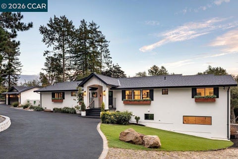 Photo of 13555 Skyline Blvd, Oakland, CA 94619 (MLS # 41149212)