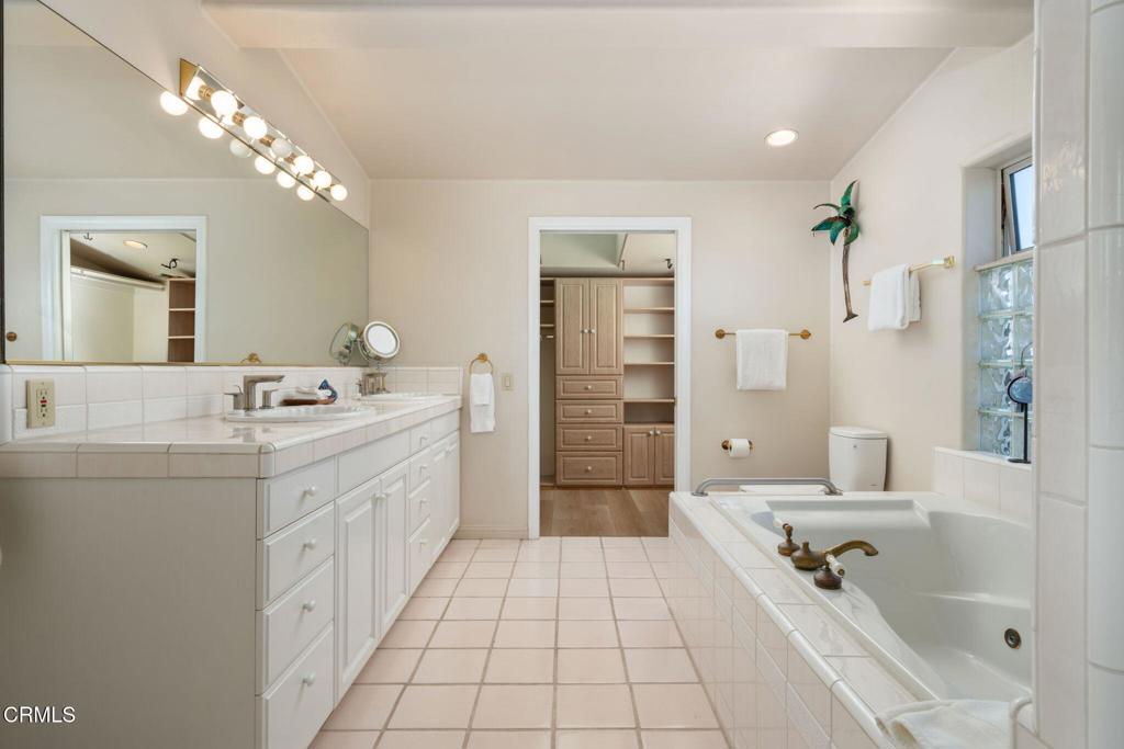 Pierpont/Ocean Front - 0276 - Residential