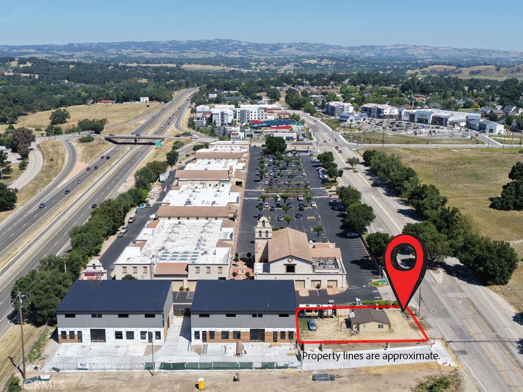 2400 El Camino Real