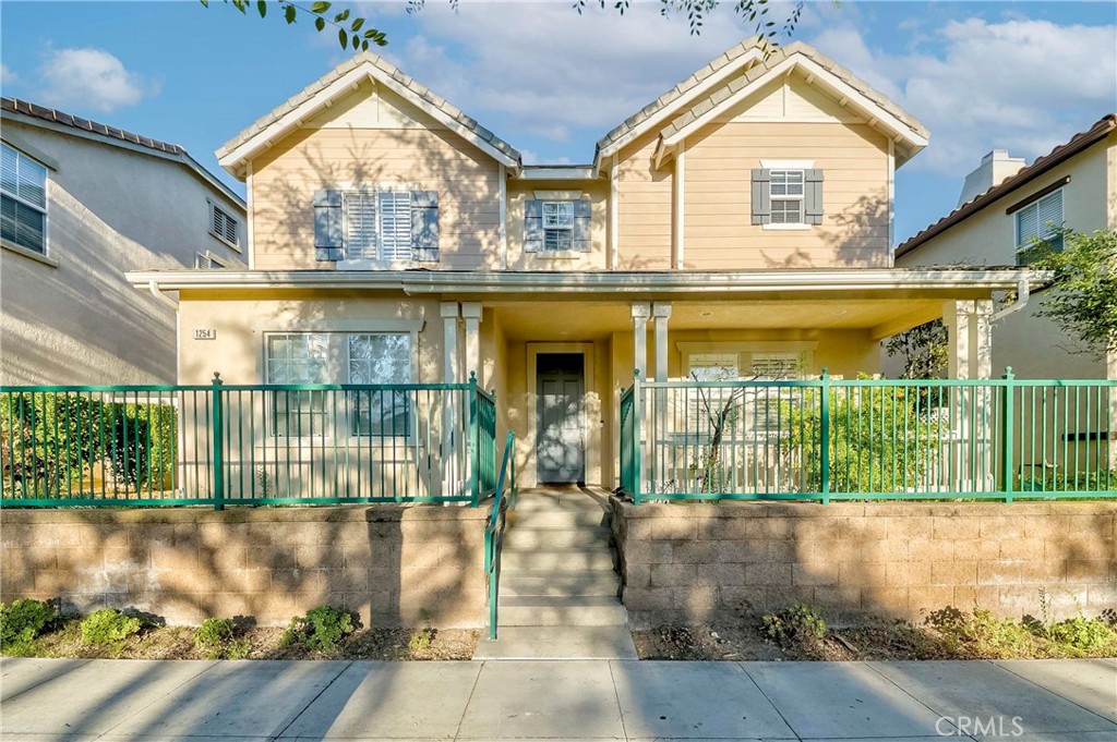 STUNNING RESIDENCE IN PRESTIGIOUS AMERIGE HEIGHTS COMMUNITY. SAGEWOOD PLAN 3 HOME WITH BRIGHT, AIRY AND OPEN FLOOR PLAN. FRASH PAINTED INSIDE, WOOD LOOKING LAMINATE FLOORING THROUGHOUT DOWNSTAIRS AND UPSTAIRS, FIREPLACE IN THE FAMILY ROOM AND RECESSED LIGHTING. UPGRADED GOURMET KITCHEN WITH CABINETRY, QUARTZ COUNTERTOP AND CENTER ISLAND. PRIMARY BEDROOM WITH WALK-IN CLOSET, UPGRADED PRIVATE BATH WITH SEPARATE TUB AND SHOWER, AND LAUNDRY ROOM UPSTAIRS. PRIVATE BACKYARD FOR ENTERTAINING. 2 CAR ATTACHED GARAGE WITH DIRECT ACCESS. COMMUNITY AMENITIES INCLUDE FREE HIGH SPEED INTERNET, TENNIS COURTS, AND PARKS WITH PLAYGROUNDS. WALKING DISTANCE TO AWARD WINNING SCHOOLS: ROBERT C FISLER ELEMENTARY AND JR. HIGH SCHOOL, SUNNY HILLS HIGH SCHOOL AND MONTESSORI & EDUCATION CENTER, CLOSE TO TOWN CENTER FOR SHOPPING, GYM, BOOKSTORE, AND RESTAURANTS.