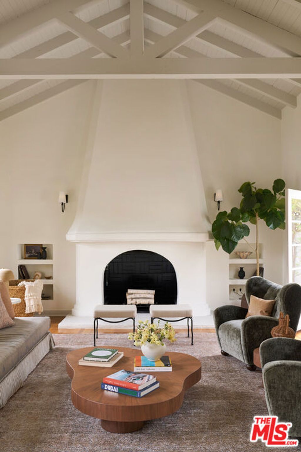 Photo of 923 S Ogden Drive, Los Angeles, CA 90036 (MLS # 26665223)