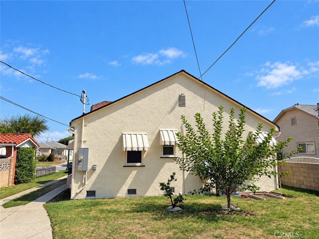 1833 S Chapel