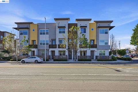 Photo of 4119 Peralta Blvd Blvd, Fremont, CA 94536 (MLS # 41132004)